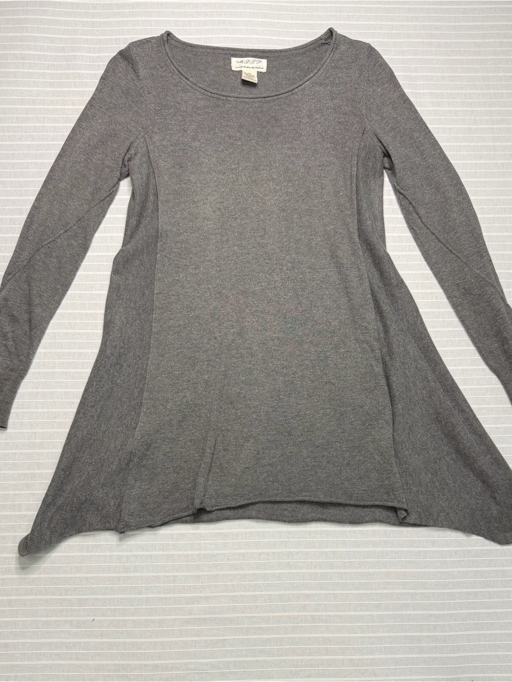 M.S.S.P. Gray Sharkbite Hem Swing Tunic – XS 🩶